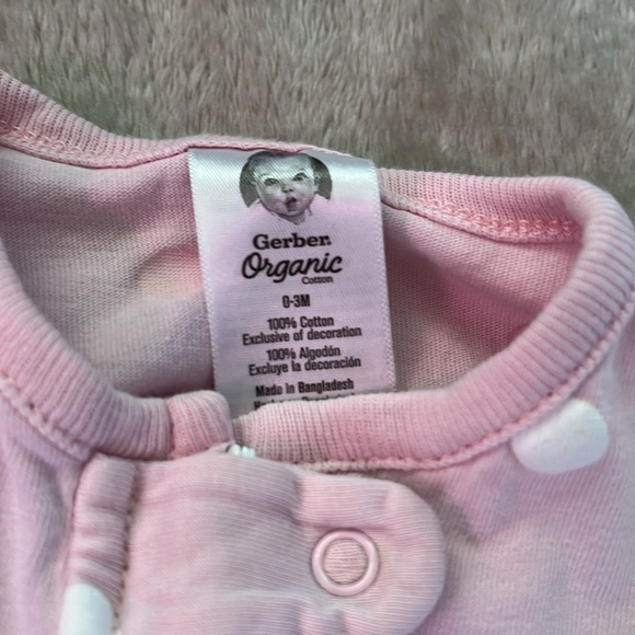 🩷2 for 10$🩷 Gerber Organic Cotton Baby Girl Sleeper, Size 0-3 Months - Picture 6 of 8